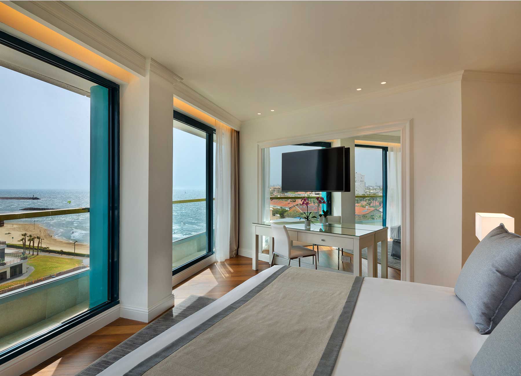 Herbert Samuel Okeanos Suites Herzliya: Suite-Only Pesach at the Herzliya Marina